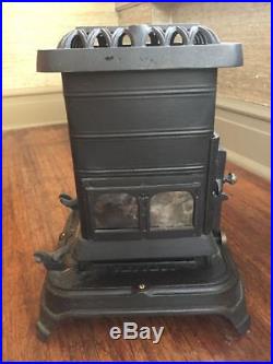 1884 cast iron NEW ECONOMIST Pullman Railroad Car tiny oil stove RESTORED