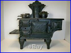 1930's Vintage Cast Iron BEAUTY RANGE Stove Salesman Sample Miniature Oven withpan