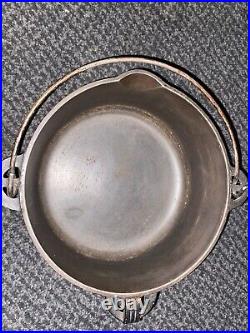 1936 Sears Golden Jubilee Art Deco dutch oven Very nice Columbus Iron works