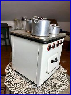ANTIQUE 1950's WAGNER TIN TOY ELECTRIC STOVE 3 POTS WITH LIDS