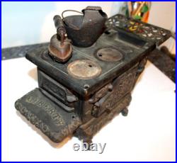 ANTIQUE LIBERTY SALESMAN SAMPLE CAST IRON MINIATURE/TOY STOVE WithACCESSORIES