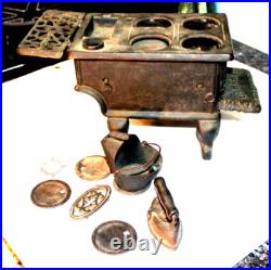 ANTIQUE LIBERTY SALESMAN SAMPLE CAST IRON MINIATURE/TOY STOVE WithACCESSORIES