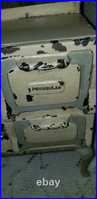 ARCADE PENINSULAR antique doll dollhouse miniature cast iron stove w accessories