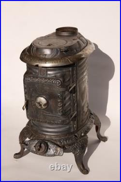 Antique 1897 Wood Stove Umpire Estate C Cast Iron Upright Hamilton F. L. Kahn