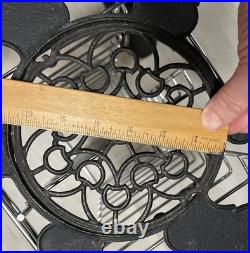 Antique 1901 Cast Iron Floor Stove Pipe Grate 15.7 2-Pc Center Pc Doesn't Lock