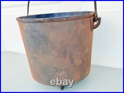 Antique Cast Iron 3 Leg Bean Pot Kettle, Cowboy Campfire, Calderon Gate Mark