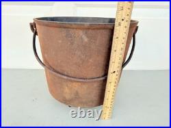 Antique Cast Iron 3 Leg Bean Pot Kettle, Cowboy Campfire, Calderon Gate Mark