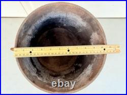 Antique Cast Iron 3 Leg Bean Pot Kettle, Cowboy Campfire, Calderon Gate Mark