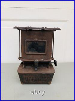 Antique Defiance Florence Sad Iron Heater Kerosene Cast Iron Stove Lamp Antique Defiance Florence Sad Iron Heater Kerosene Cast Iron Stove Lamp