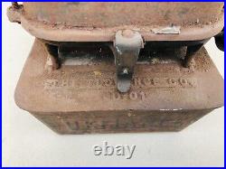 Antique Defiance Florence Sad Iron Heater Kerosene Cast Iron Stove Lamp Antique Defiance Florence Sad Iron Heater Kerosene Cast Iron Stove Lamp