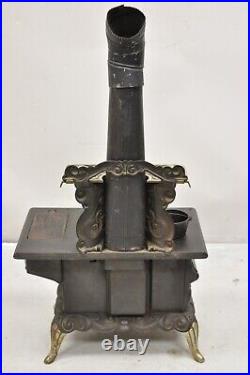 Antique Dollys Favorite Cast Iron Childs Salesman Sample Stove by Favorite Stove