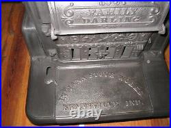 Antique Family Darling Cast Iron Stove Indiana Stove Works Quincy Illinois