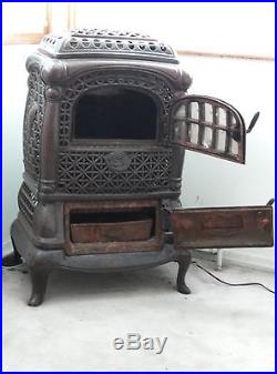Antique Fire Cast Iron Wood Burning Stove