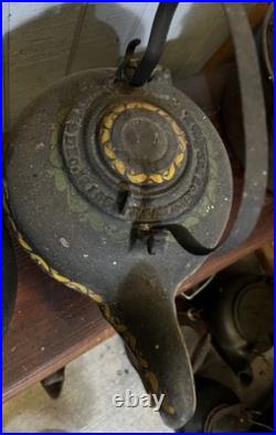 Antique Gate Marked Cast Iron Tea Kettle The Favorite Stove & Range Co Piqua O