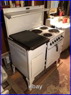Antique Landers Fray & Clark, Universal Wood & Electric Stove