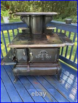 Antique Modern Glenwood E Cast Iron Cook Stove, No. 508 E (1905), With Tools