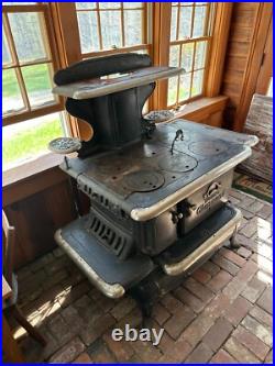 Antique Modern Glenwood E Cast Iron Cook Stove, No. 508 E (1905), With Tools