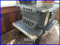 Antique Modern Glenwood E Cast Iron Cook Stove, No. 508 E (1905), With Tools