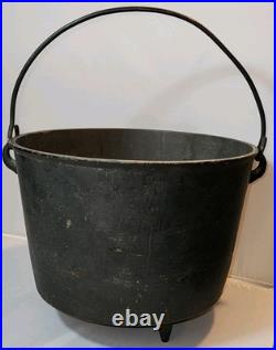 Antique O P & CO Cast Iron 3 Leg Bean Pot Kettle Bail Handle Hard To Find