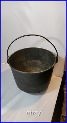 Antique O P & CO Cast Iron 3 Leg Bean Pot Kettle Bail Handle Hard To Find