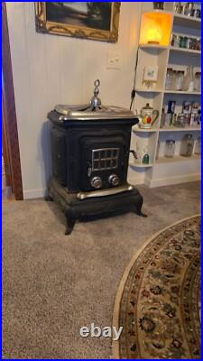 Antique Ornate Coal/Wood Burning Stove Cast Iron (local pick up only, 26292) Antique Ornate Coal/Wood Burning Stove Cast Iron (local pick up only, 26292)