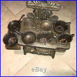 Antique Prize Salesman Sample / Toy Cast Iron Stove