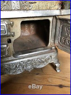Antique Prize Salesman Sample / Toy Nickel Plated Cast Iron Stove