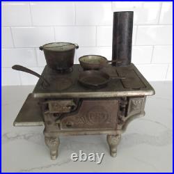 Antique Salesman's Sample Cast Iron Pet Miniature Stove withAccessories Antique Salesman's Sample Cast Iron Pet Miniature Stove withAccessories