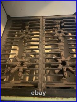 Antique Stove Set Up for Natural Gas. Great Shape. All Original
