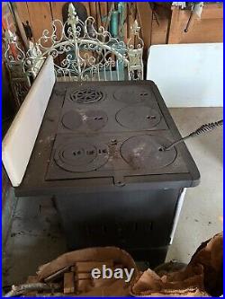 Antique Vintage Kitchen Coal Wood Stove in New Jersey