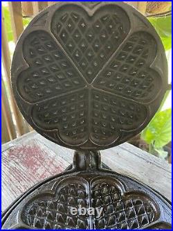 Antique Western Importing Cast Iron Rosette Heart Shaped Waffle Iron 999/981