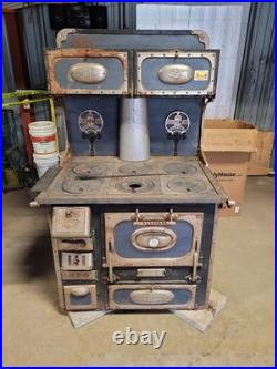 Antique cast iron wood burning cook stove