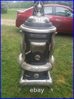 Antique cast iron wood burning stove Superior Oak, Auto Stove Works, New Athens