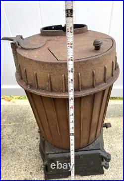 Antique coal burner stove Cast Iron Stove royal manufacturing Company