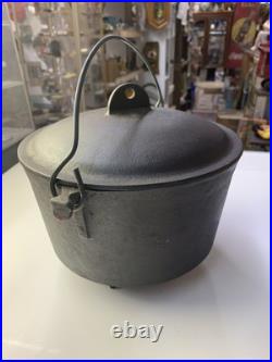BSR-BIRMINGHAM Stove & Range 3 Legged Cast Iron Bean Pot Caldron R. B. 2778 withLid