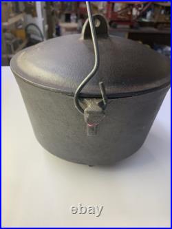 BSR-BIRMINGHAM Stove & Range 3 Legged Cast Iron Bean Pot Caldron R. B. 2778 withLid
