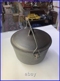 BSR-BIRMINGHAM Stove & Range 3 Legged Cast Iron Bean Pot Caldron R. B. 2778 withLid
