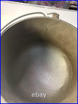 BSR-BIRMINGHAM Stove & Range 3 Legged Cast Iron Bean Pot Caldron R. B. 2778 withLid