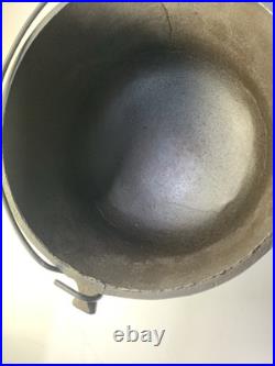 BSR-BIRMINGHAM Stove & Range 3 Legged Cast Iron Bean Pot Caldron R. B. 2778 withLid