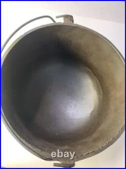 BSR-BIRMINGHAM Stove & Range 3 Legged Cast Iron Bean Pot Caldron R. B. 2778 withLid
