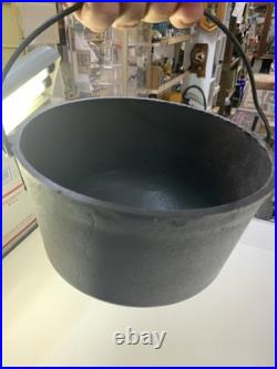 BSR-BIRMINGHAM Stove & Range 3 Legged Cast Iron Bean Pot Caldron R. B. 2778 withLid