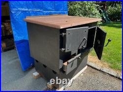 Bakers Choice wood or coal burning Cook stove and oven