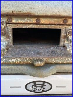 Beautiful Antique Home Comfort Wood Cook Stove! Wrought Iron Range Company 1908