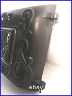 Beautiful Antique New Dartmouth-B Cast Iron Wood Stove Oven Door Clean