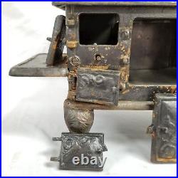 Beauty Cast Iron Range Stove Oven Antique Kids Toy 6 Burners
