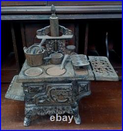 CRESCENT Vintage Large Cast Iron Wood Stove Pots Pans Salesman Sample Toy CRESCENT Vintage Large Cast Iron Wood Stove Pots Pans Salesman Sample Toy