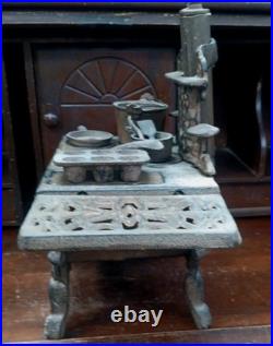 CRESCENT Vintage Large Cast Iron Wood Stove Pots Pans Salesman Sample Toy CRESCENT Vintage Large Cast Iron Wood Stove Pots Pans Salesman Sample Toy