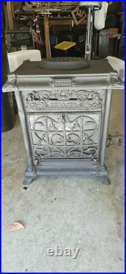 Cast Iron Gas Heater Made By Jewel. Missing Ceramic Insides. Worth 800