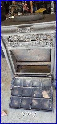 Cast Iron Gas Heater Made By Jewel. Missing Ceramic Insides. Worth 800