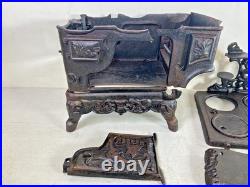 Cast Iron Salesman Sample Stove Crescent 2E84